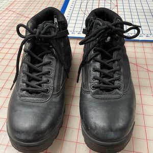 Original S.W.A.T. 6” zipper boots in black.